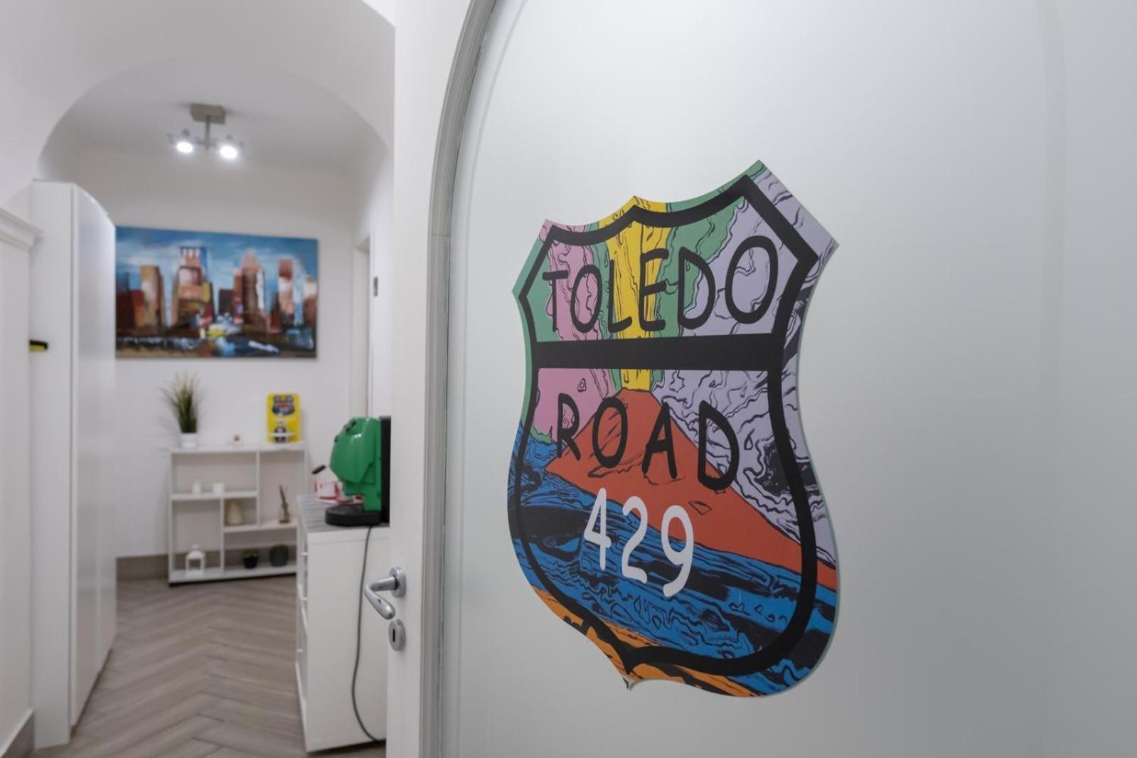 Toledo Road 429 Otel Napoli Dış mekan fotoğraf